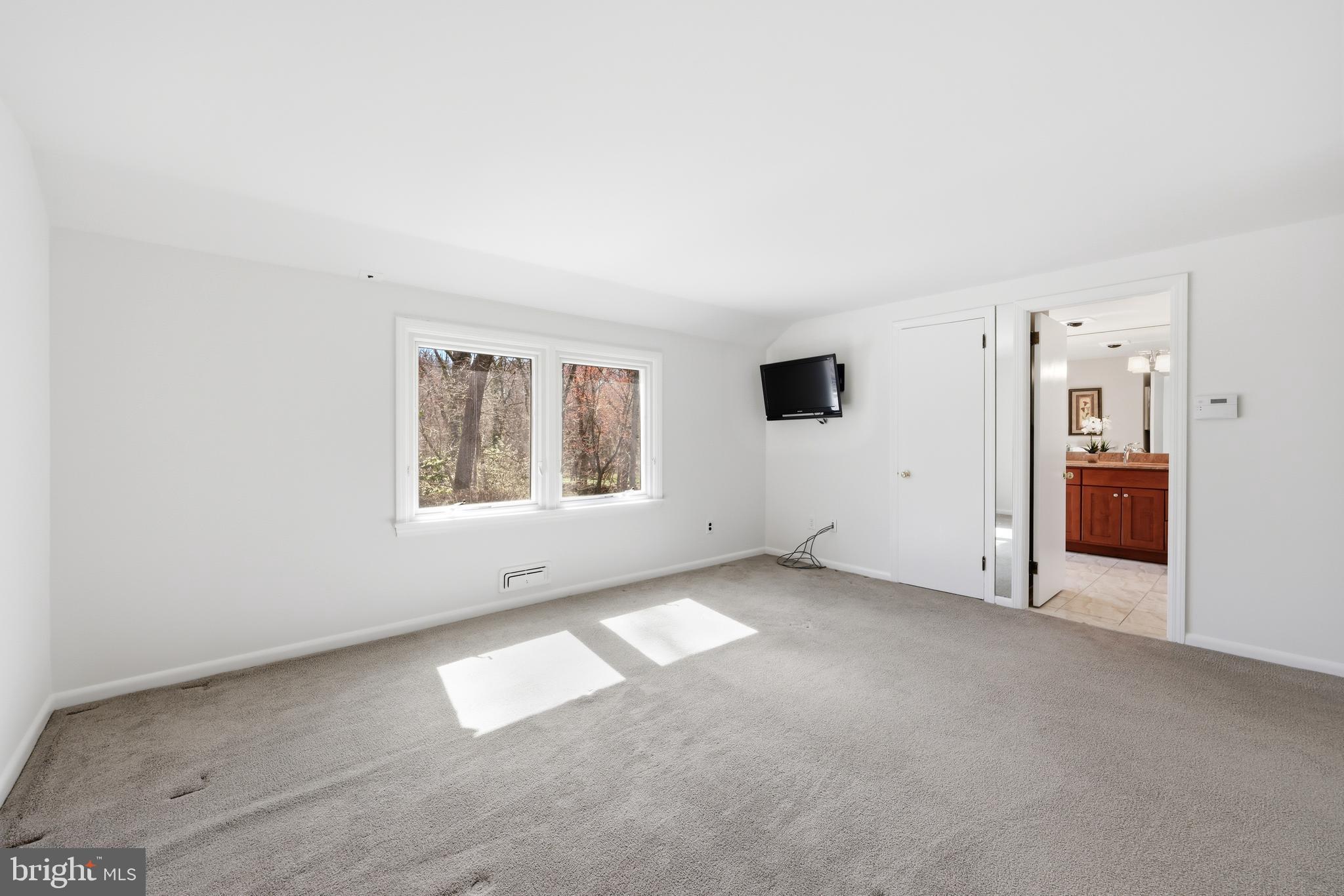 300 Sawmill Road Cherry Hill, NJ 08034 - Photo 25 of 47 Primary Bedroom