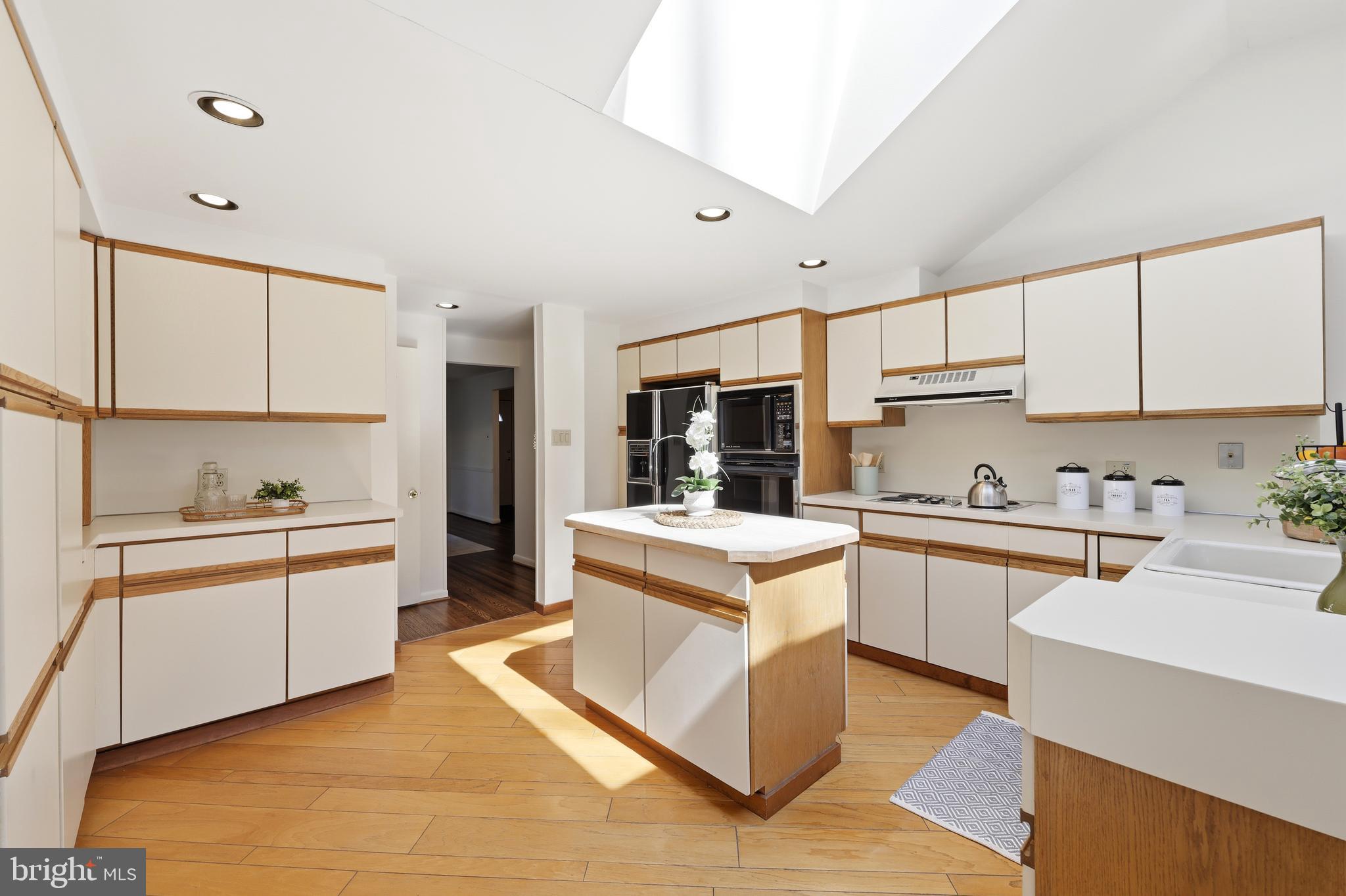 300 Sawmill Road Cherry Hill, NJ 08034 - Photo 9 of 47 Kitchen w/Island