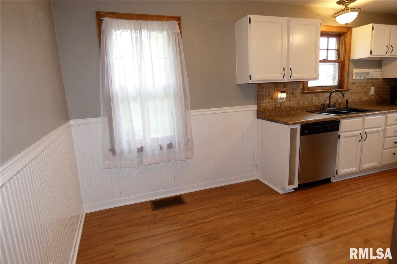 815 Morris Street Washington, IL 61571 - Photo 11 of 30