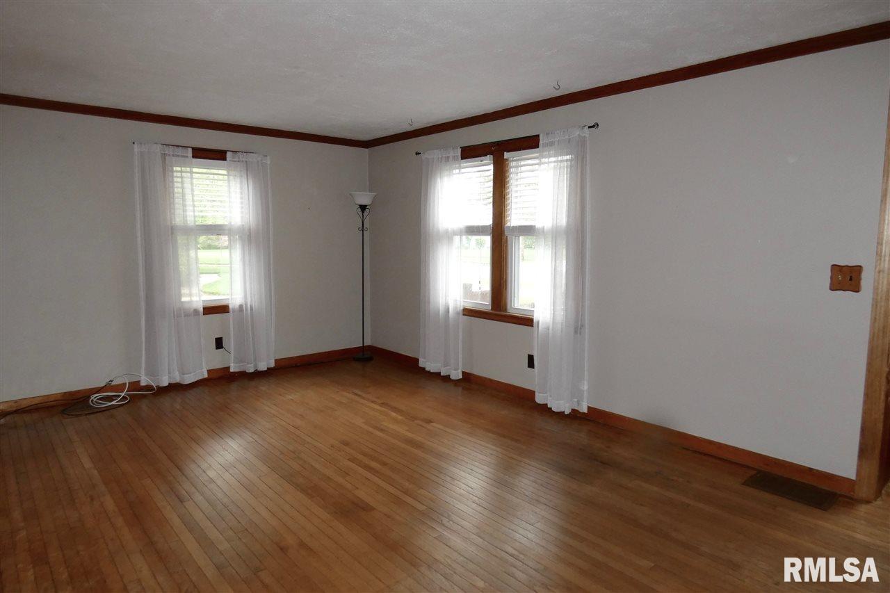 815 Morris Street Washington, IL 61571 - Photo 3 of 30