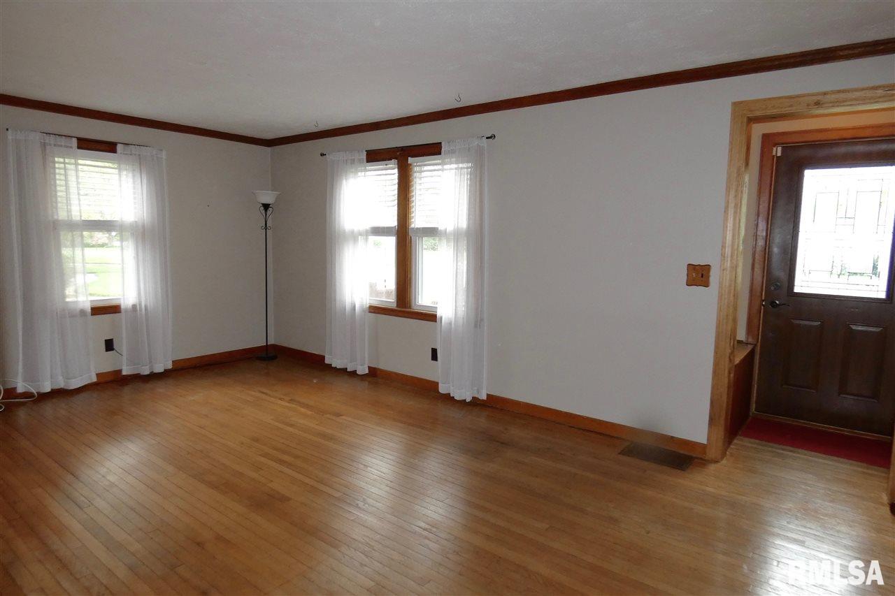 815 Morris Street Washington, IL 61571 - Photo 4 of 30