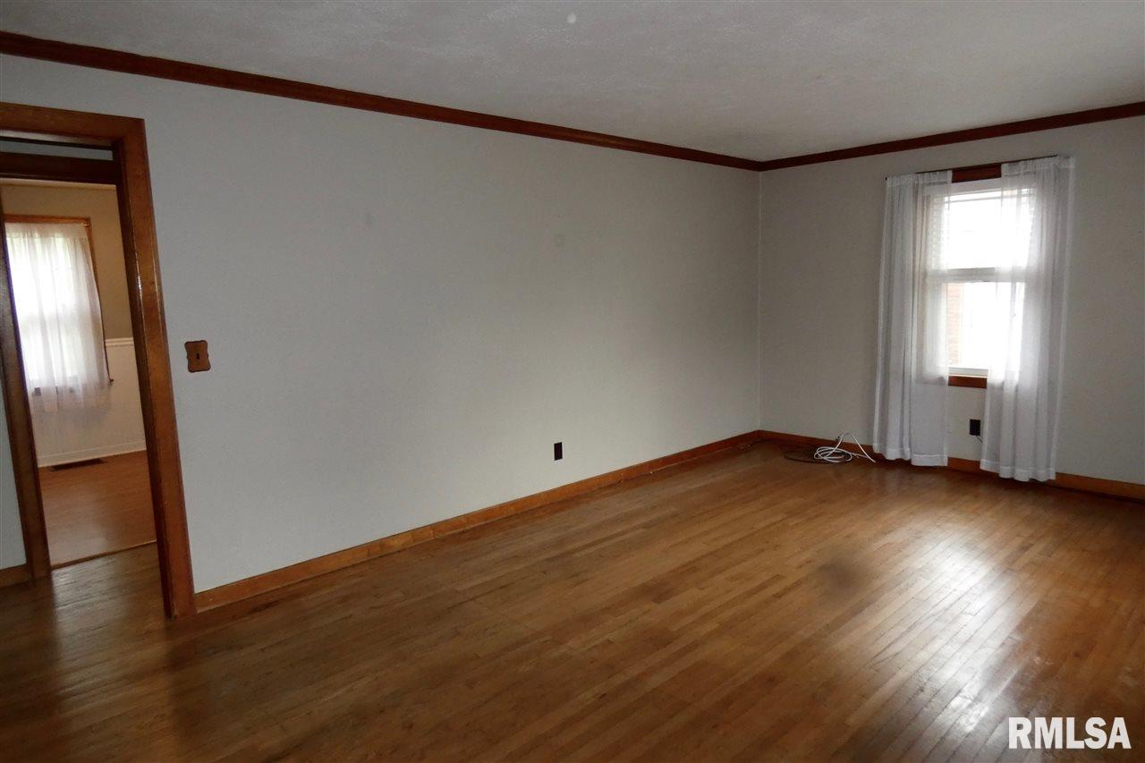 815 Morris Street Washington, IL 61571 - Photo 5 of 30