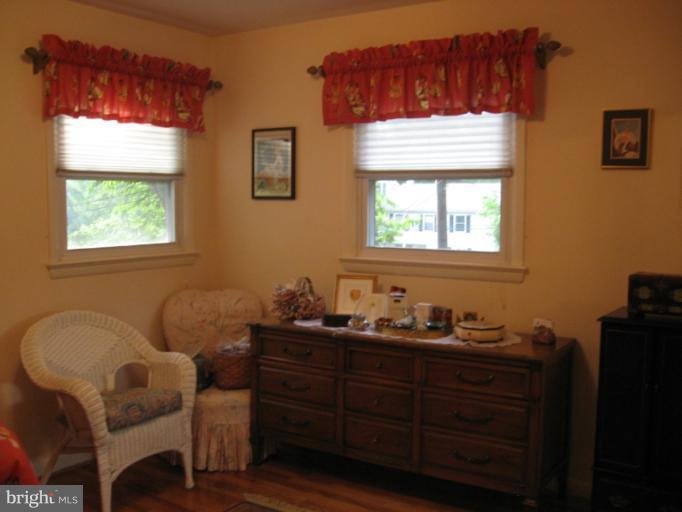5908 Greentree Road Bethesda, MD 20817 - Photo 5 of 19 Bedroom