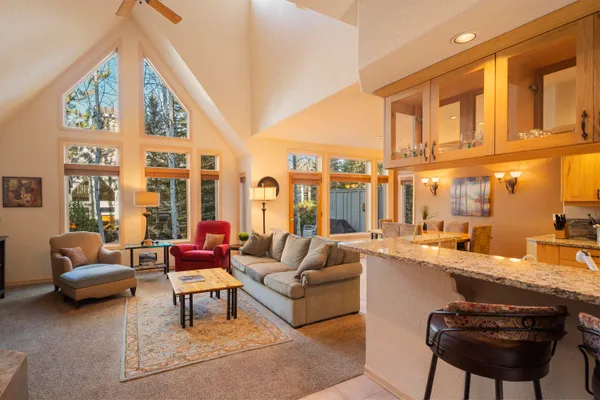 $68,500 | 57082 Peppermill Circle, Unit 35C, Sunriver, OR 97707