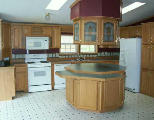 433 Little Shannon Run Road Mount Morris, PA 15349 - Photo 3 of 6