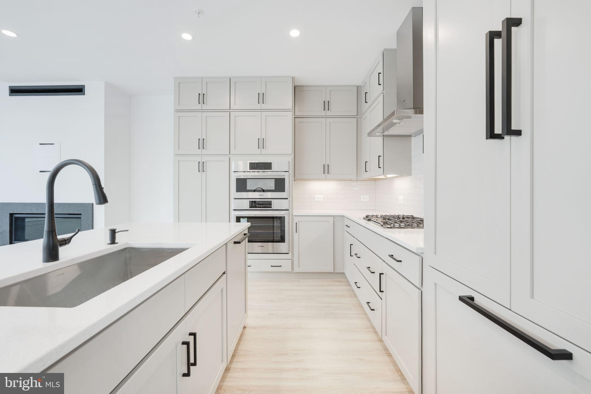 11232 Bunsen Street Reston, VA 20190 - Photo 13 of 52