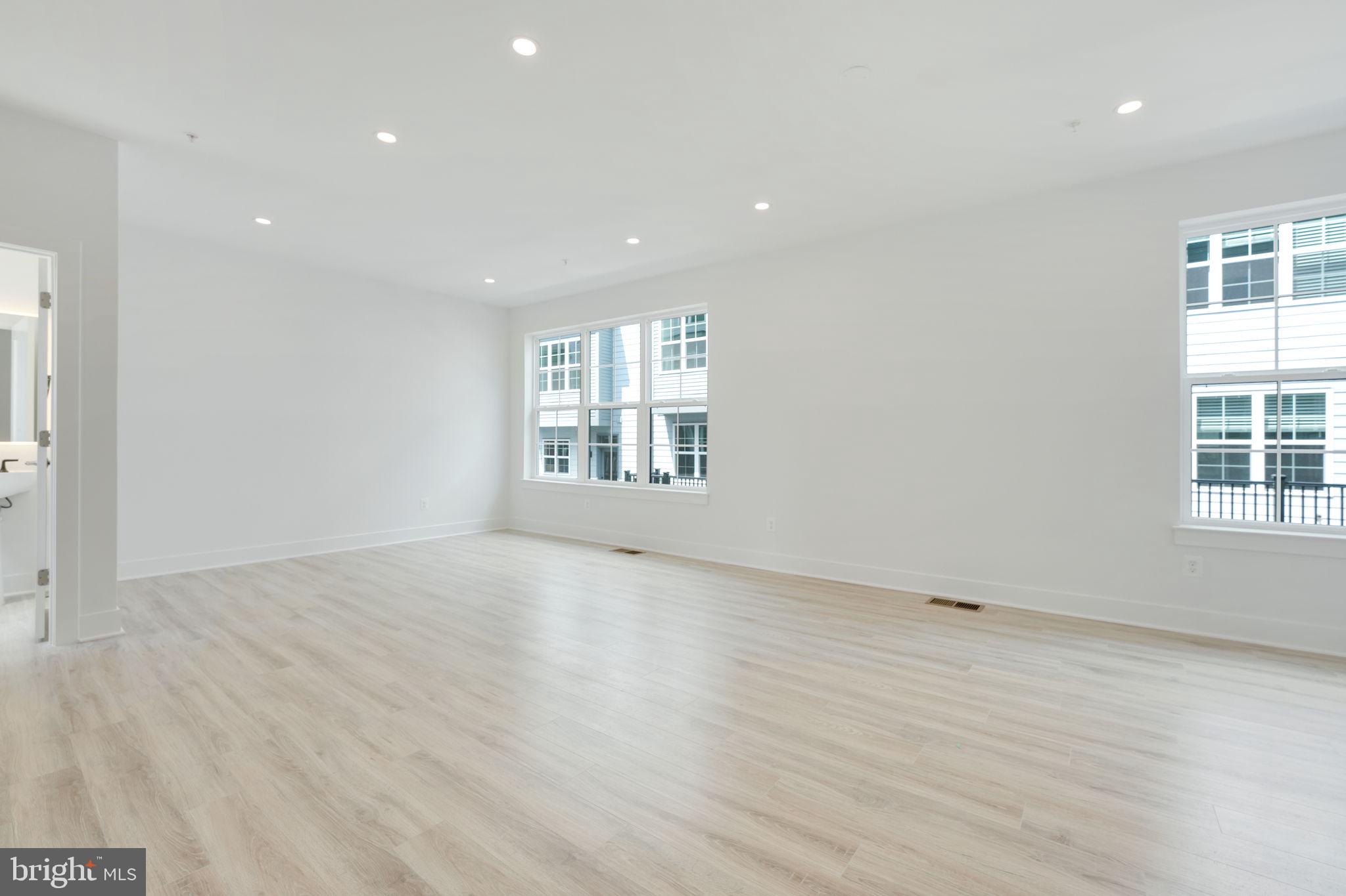 11232 Bunsen Street Reston, VA 20190 - Photo 19 of 52