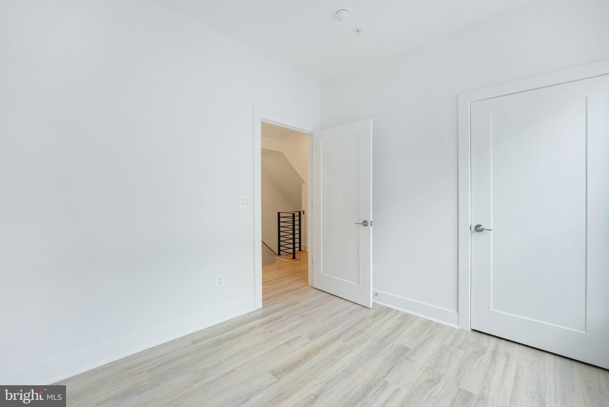 11232 Bunsen Street Reston, VA 20190 - Photo 32 of 52