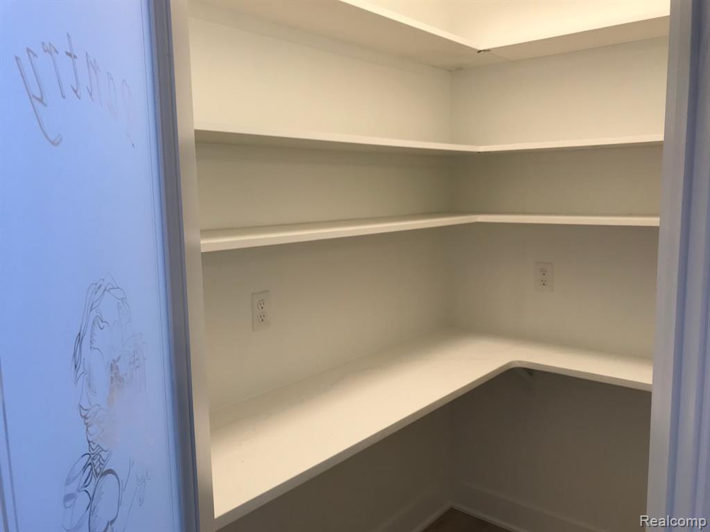 171 Meribah Road Highland, MI 48357 - Photo 6 of 33 Gallery Image 6