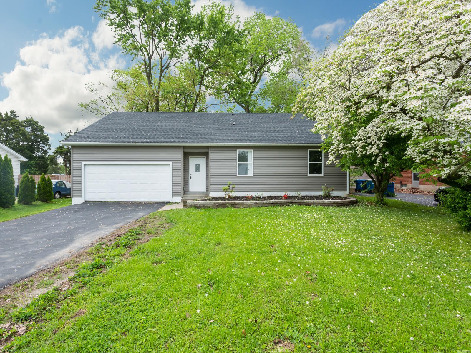 10340 Lackland Road St. Louis, MO 63114 - Photo 1 of 39 Gallery Image 1