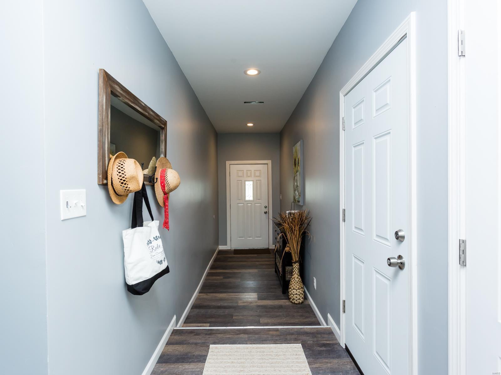 10340 Lackland Road St. Louis, MO 63114 - Photo 19 of 39 Gallery Image 19