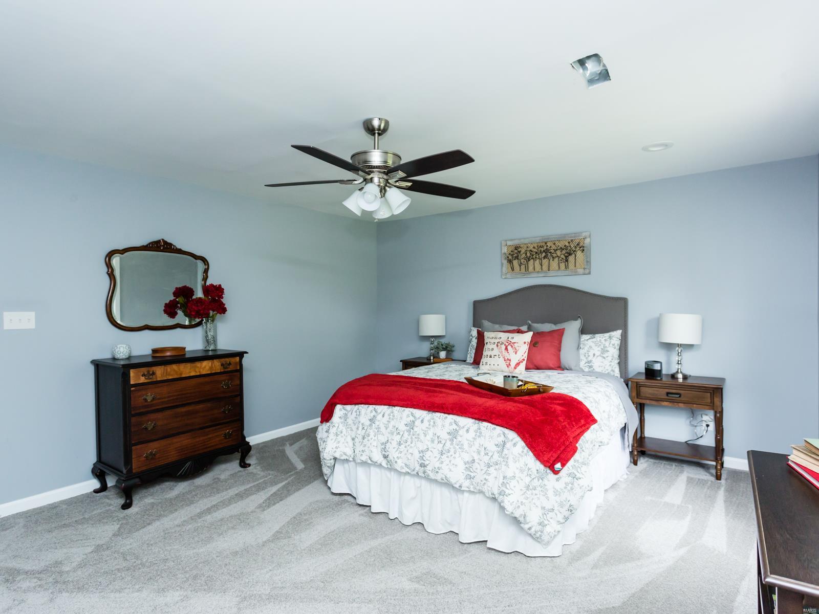 10340 Lackland Road St. Louis, MO 63114 - Photo 22 of 39 Gallery Image 22