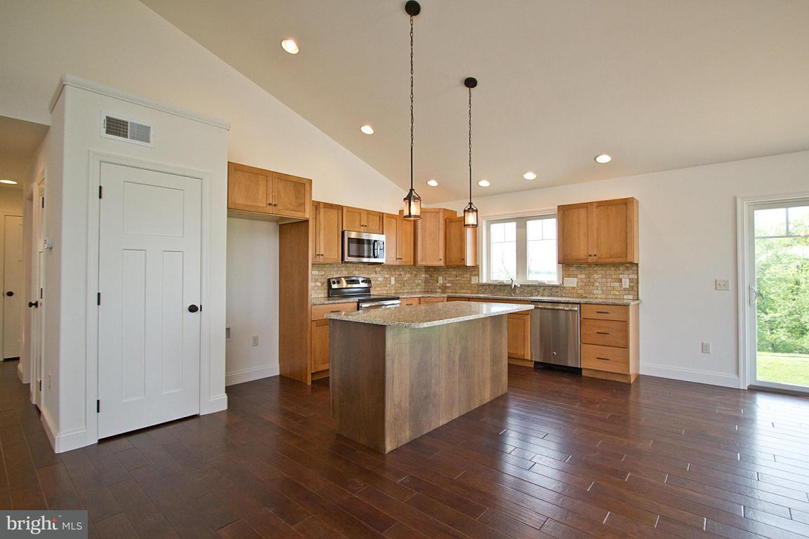 475 Hamilton Road, Unit 13 Lancaster, PA 17603 - Photo 4 of 42 Gallery Image 4