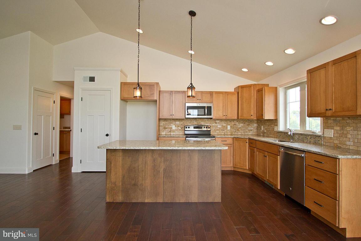 475 Hamilton Road, Unit 13 Lancaster, PA 17603 - Photo 6 of 42 Gallery Image 6