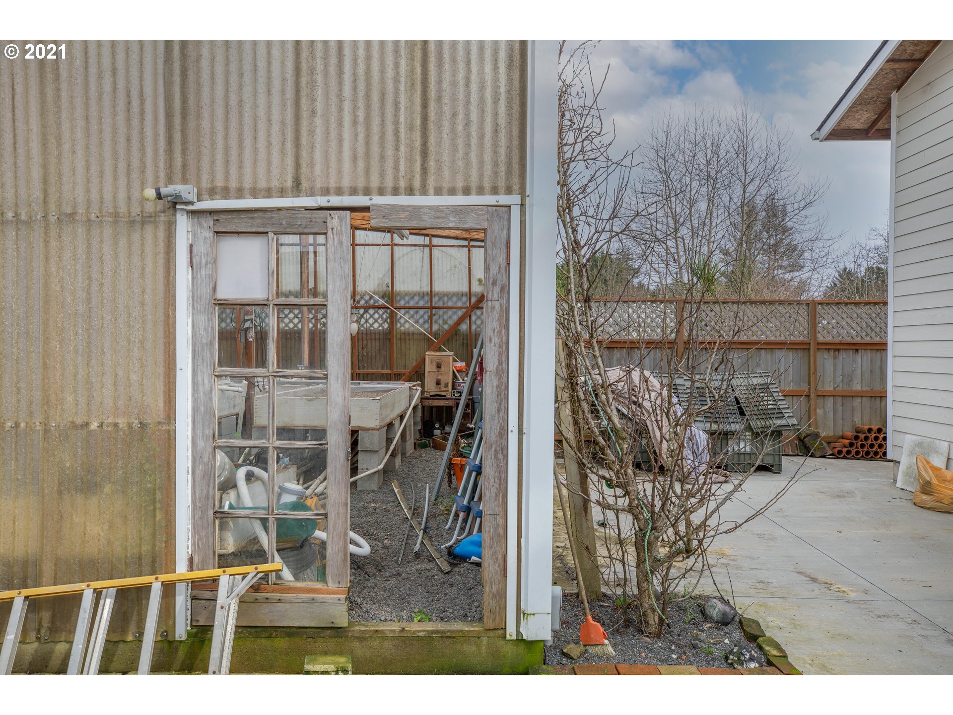 63529 South Spring Road Coos Bay, OR 97420 - Photo 11 of 32 Gallery Image 11