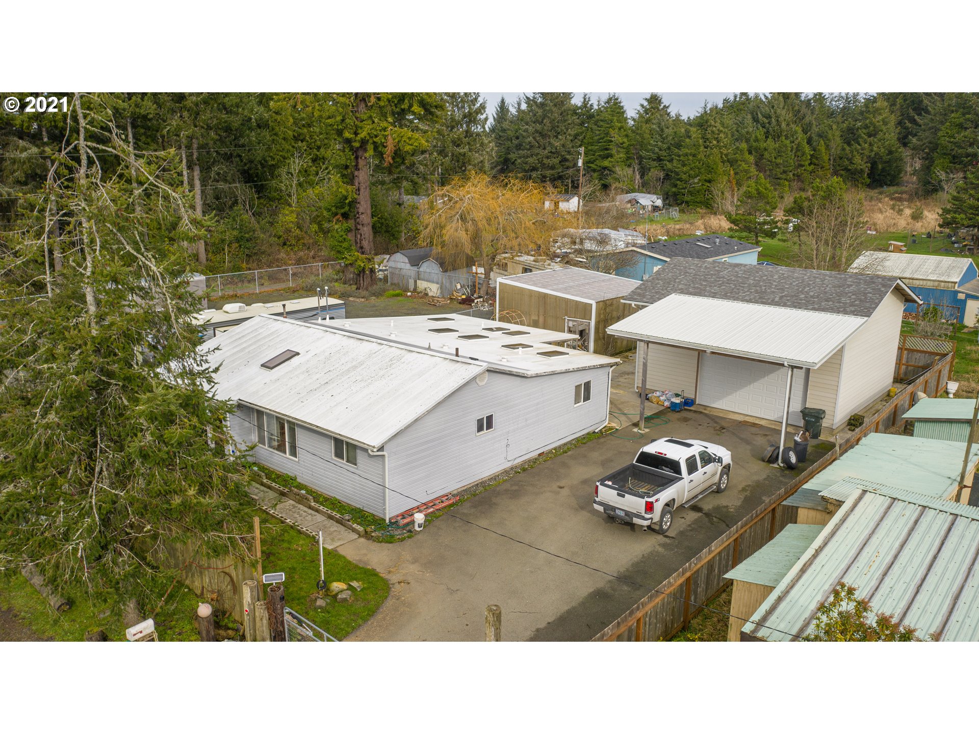 63529 South Spring Road Coos Bay, OR 97420 - Photo 13 of 32 Gallery Image 13