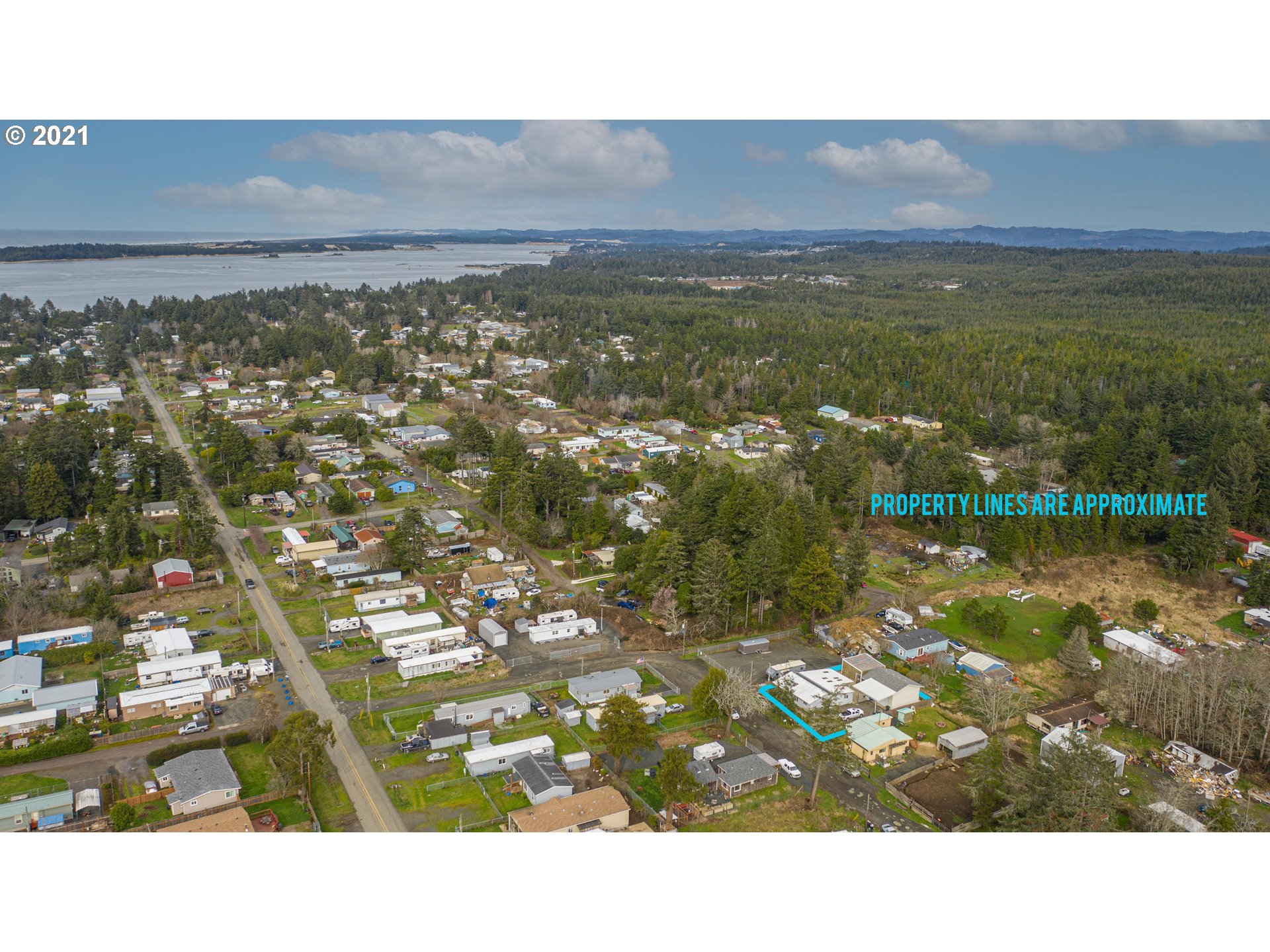 63529 South Spring Road Coos Bay, OR 97420 - Photo 16 of 32 Gallery Image 16