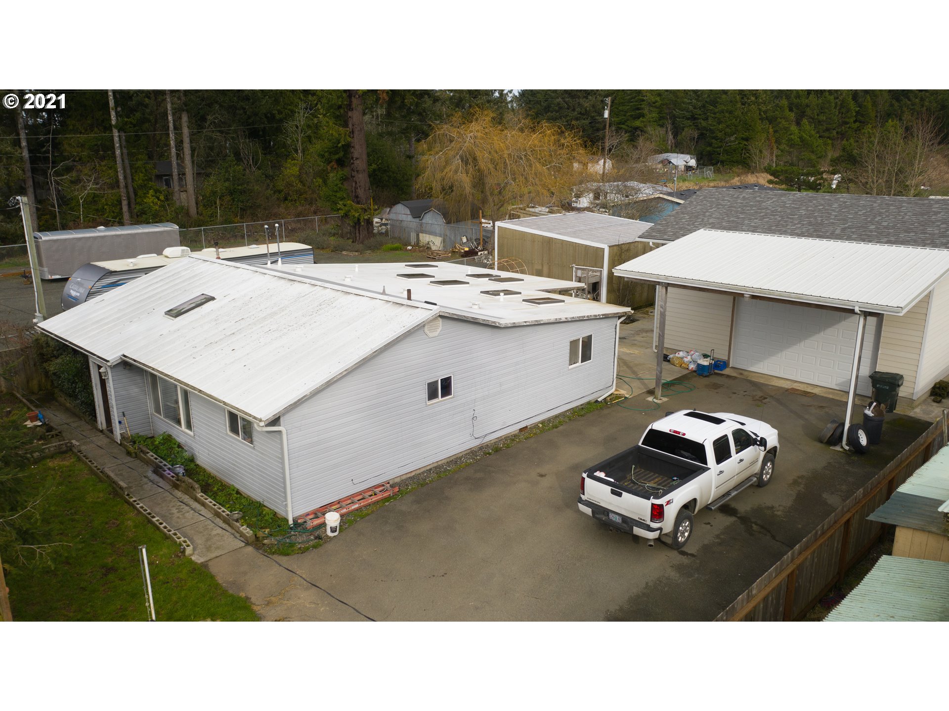 63529 South Spring Road Coos Bay, OR 97420 - Photo 18 of 32 Gallery Image 18
