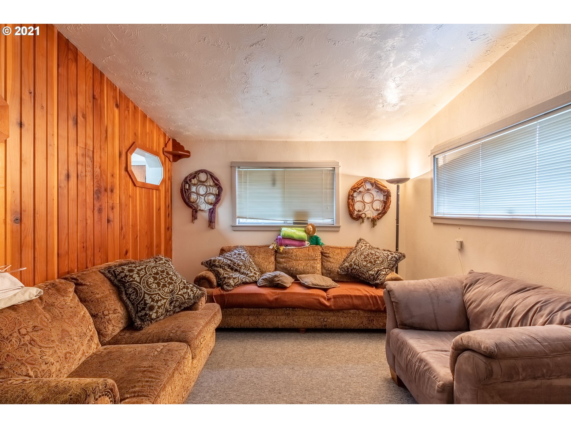 63529 South Spring Road Coos Bay, OR 97420 - Photo 21 of 32 Gallery Image 21