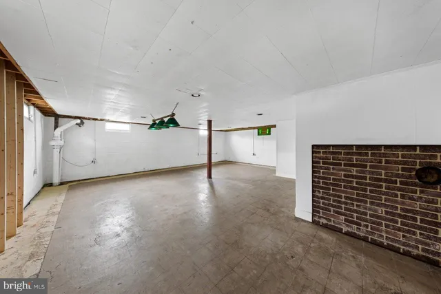 $204,900 | 200 Hurlock Avenue, Hurlock, MD 21643