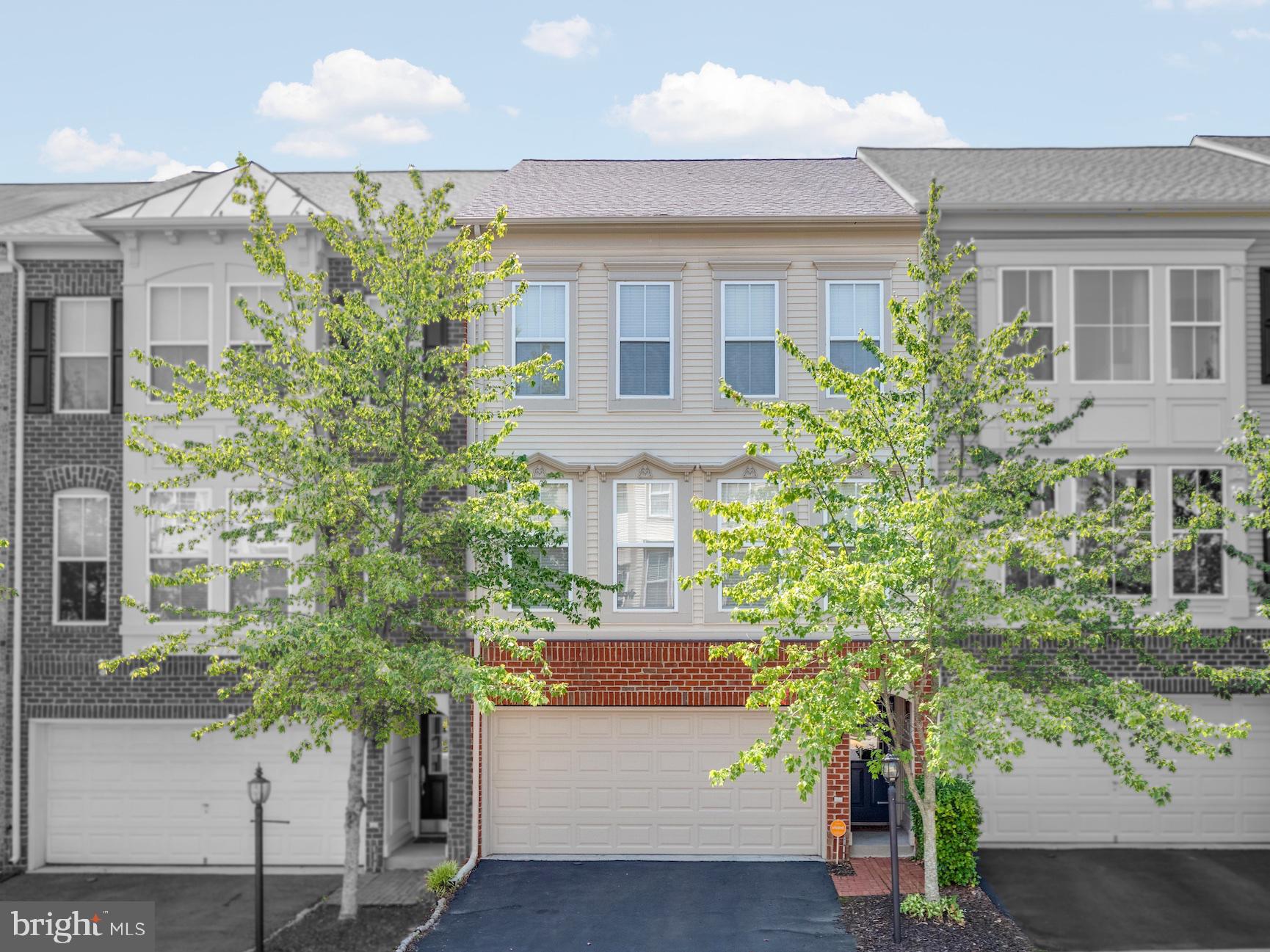 42513 Regal Wood Drive, Brambleton, VA 20148 Compass