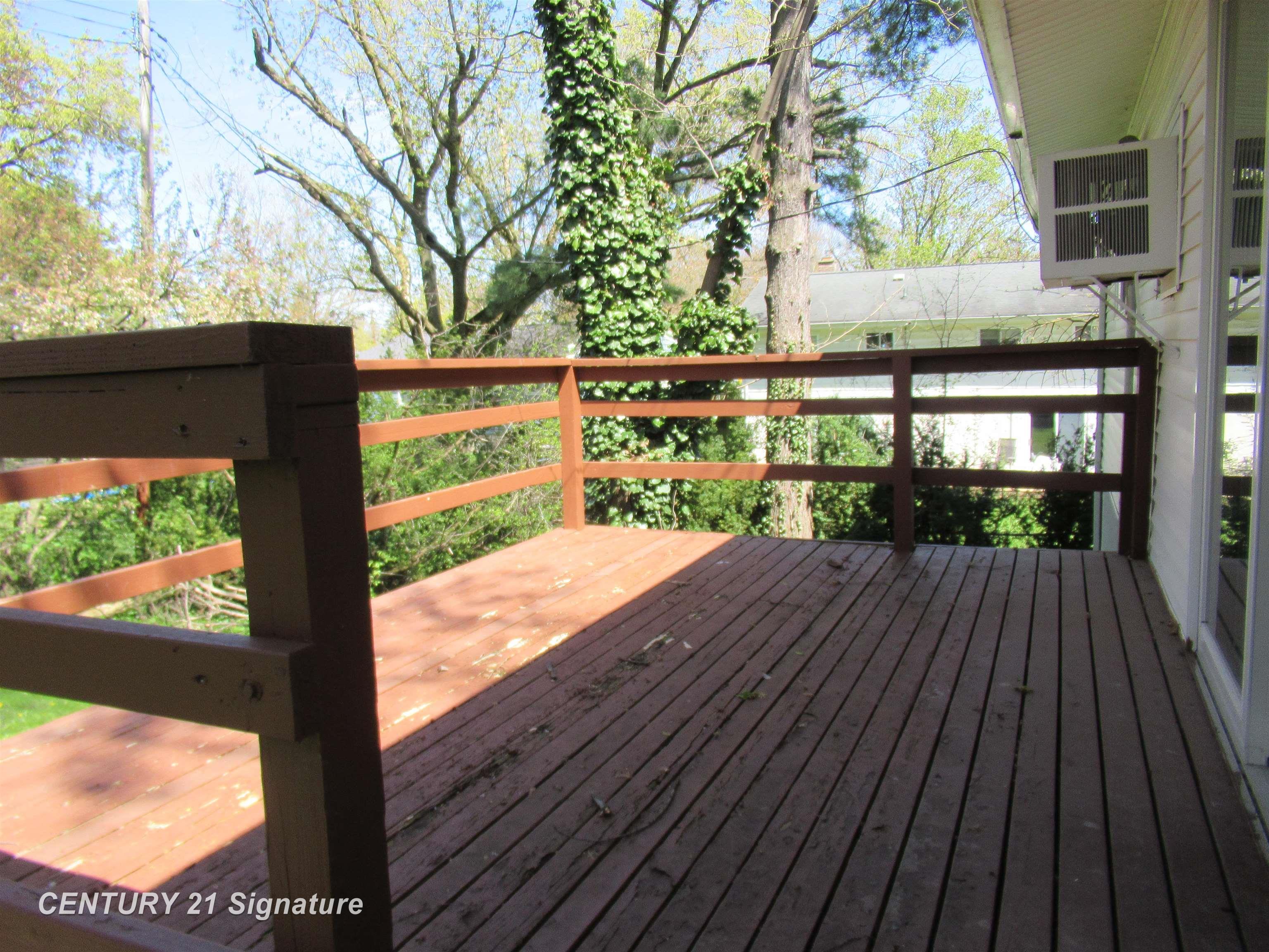 131 East River Road Flushing, MI 48433 - Photo 27 of 32
