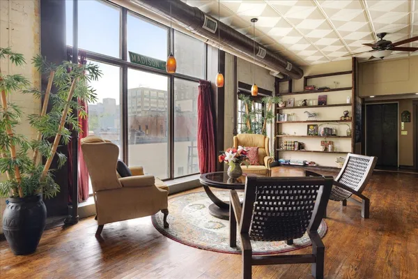 $449,000 | 107 Madison Avenue, Unit 401, Memphis, TN 38103