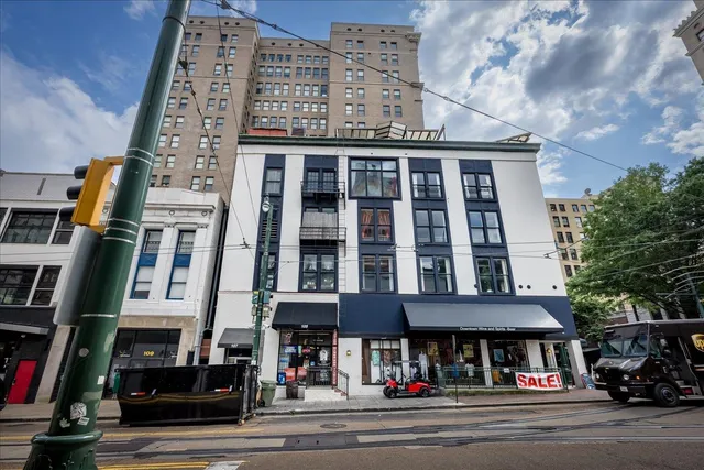 $449,000 | 107 Madison Avenue, Unit 401, Memphis, TN 38103