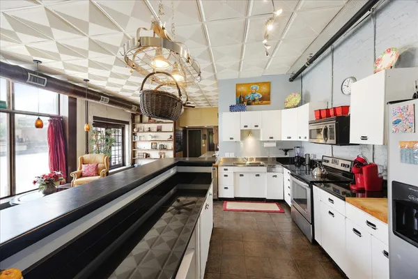 $449,000 | 107 Madison Avenue, Unit 401, Memphis, TN 38103