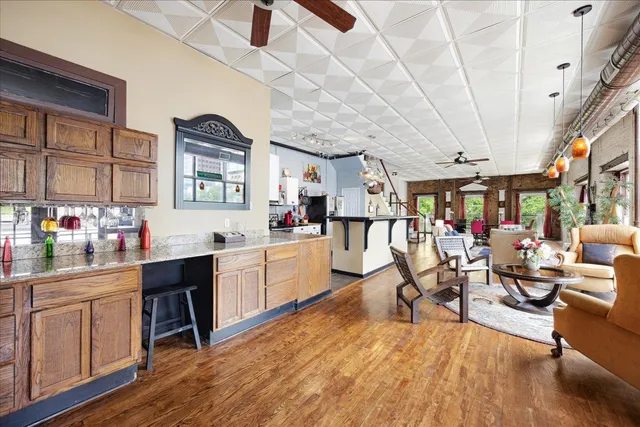 $449,000 | 107 Madison Avenue, Unit 401, Memphis, TN 38103