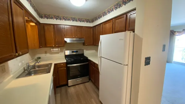 $176,886 | 9621 Merrillville Road, Unit 203, Crown Point, IN 46307