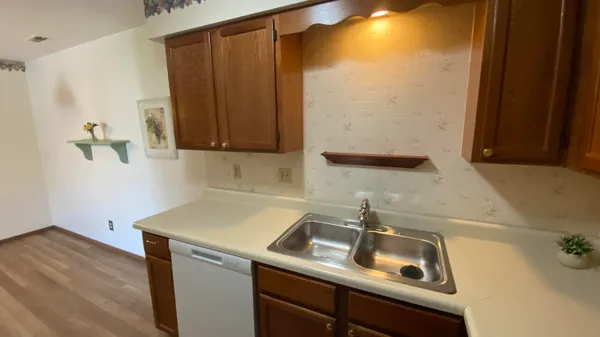 $176,886 | 9621 Merrillville Road, Unit 203, Crown Point, IN 46307
