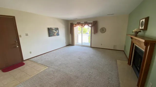 a view of empty room with front door