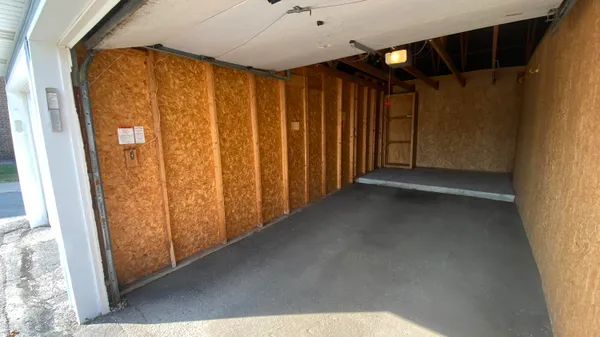 $176,886 | 9621 Merrillville Road, Unit 203, Crown Point, IN 46307