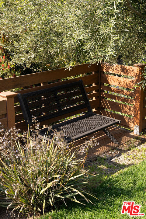 258 Redwood Drive Pasadena, CA 91105 - Photo 24 of 34 a view of a yard