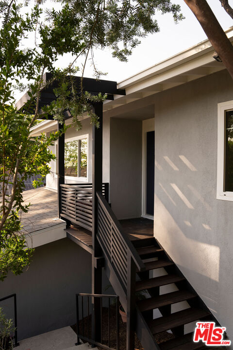 258 Redwood Drive Pasadena, CA 91105 - Photo 3 of 34 a view of an entryway