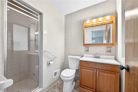 $259,900 | 2219 Mitchell Drive, Irwin, PA 15642