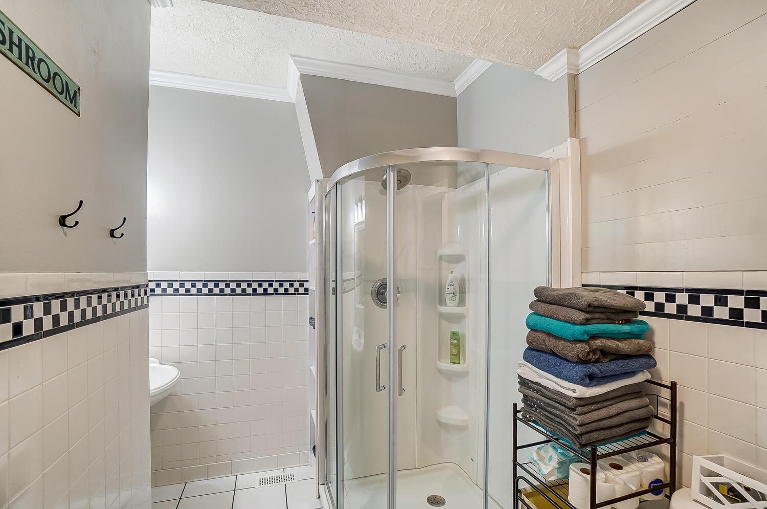 16540 State Rte 207 Mount Sterling, OH 43143 - Photo 34 of 63 1st floor bath
