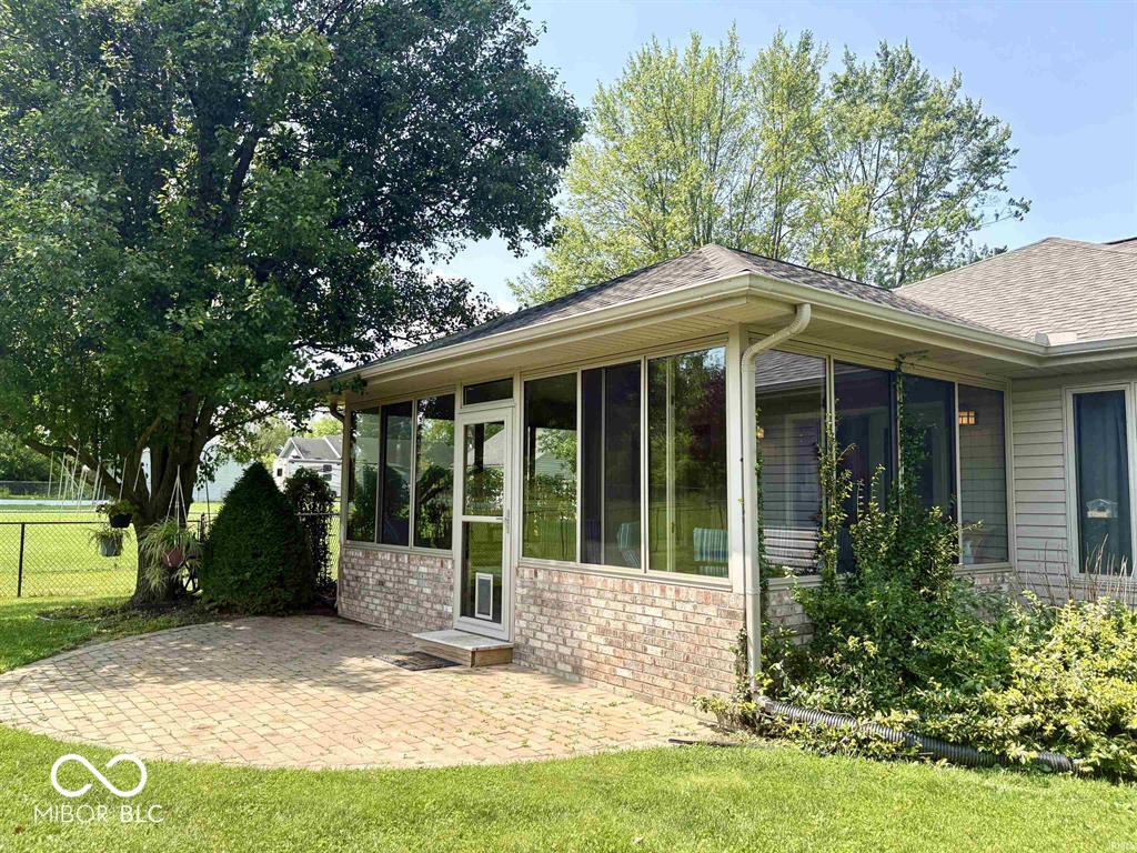 604 South Pittenger Road Selma, IN 47383 - Photo 5 of 29