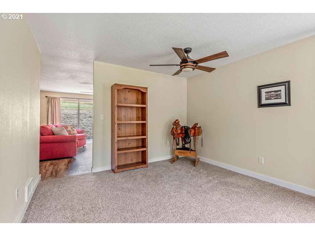 175 Whitewater Road Longview, WA 98632 - Photo 5 of 27
