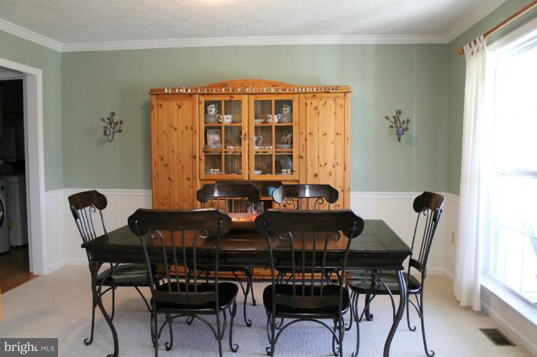 211 Canyon Road Winchester, VA 22602 - Photo 18 of 23 Dining Room
