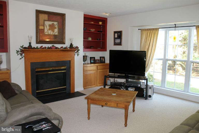211 Canyon Road Winchester, VA 22602 - Photo 3 of 23 Family Room
