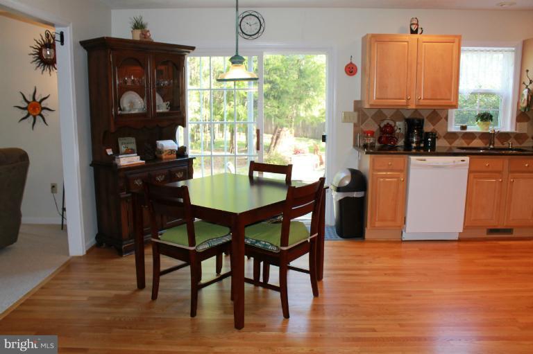 211 Canyon Road Winchester, VA 22602 - Photo 4 of 23 Kitchen