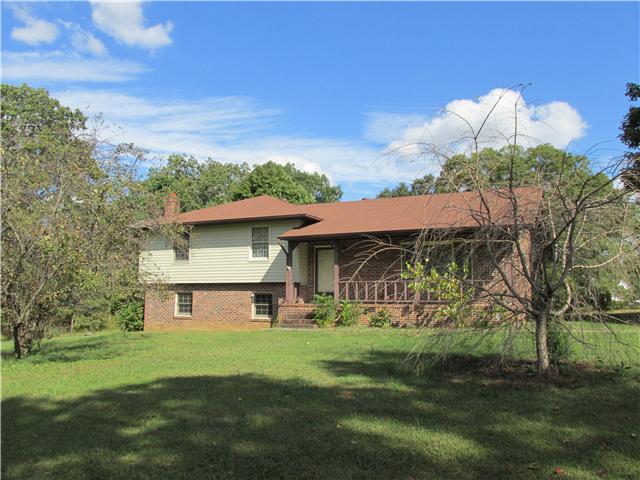 131 Winstead Road Manchester, TN 37355 - Photo 1 of 18 Beautiful Home with over 2,000 Sq Ft of living 2.89 acres and just outside the city limits with easy access to I-24