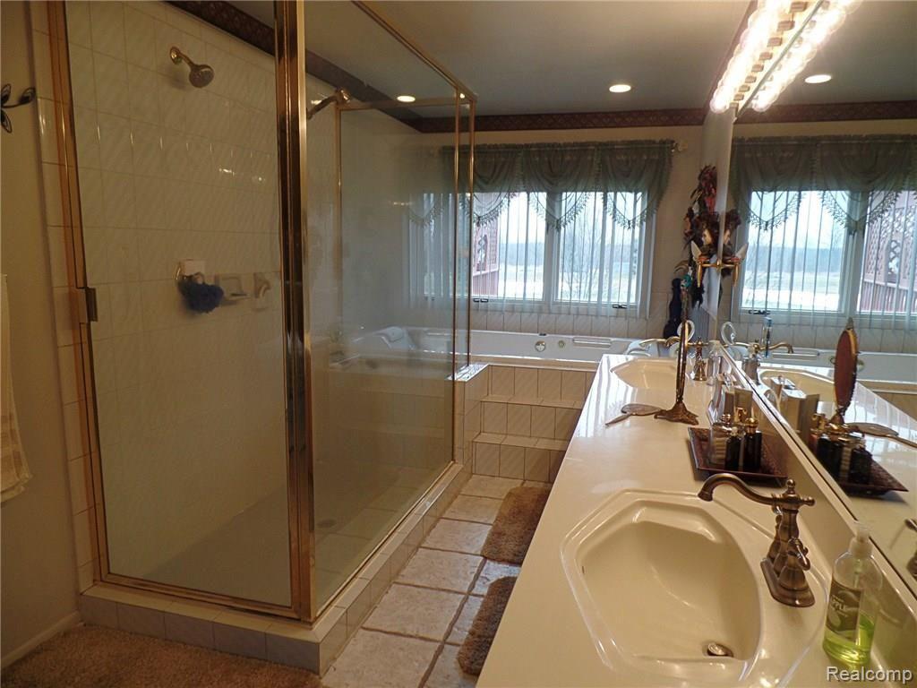 147 North Hayes Road Lapeer, MI 48446 - Photo 28 of 56 SAM_6734.JPG