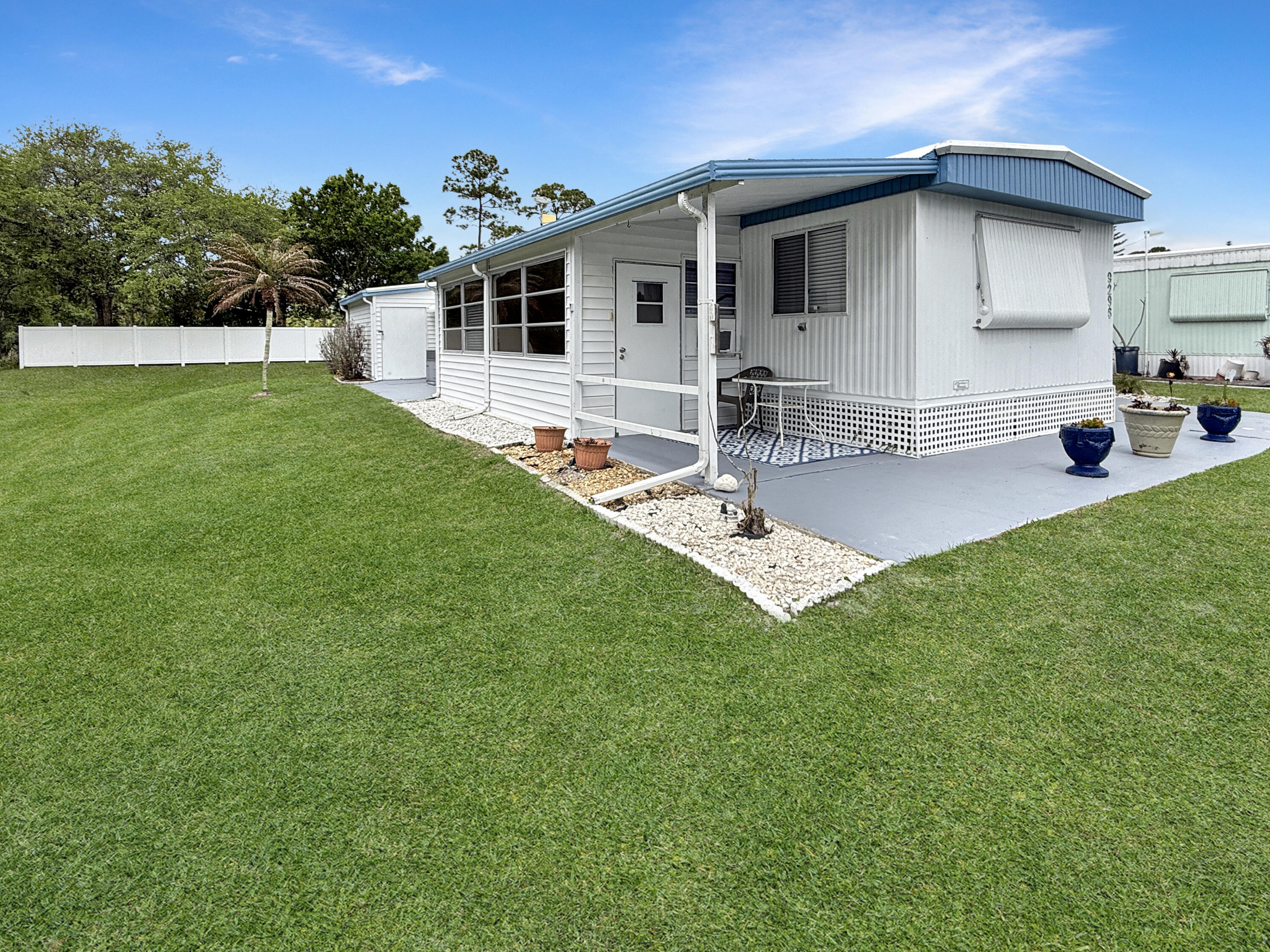 9296 Southwest Michelle Drive Stuart, FL 34997 - Photo 3 of 32 Mobile home - 9296 sw michelle drive stu