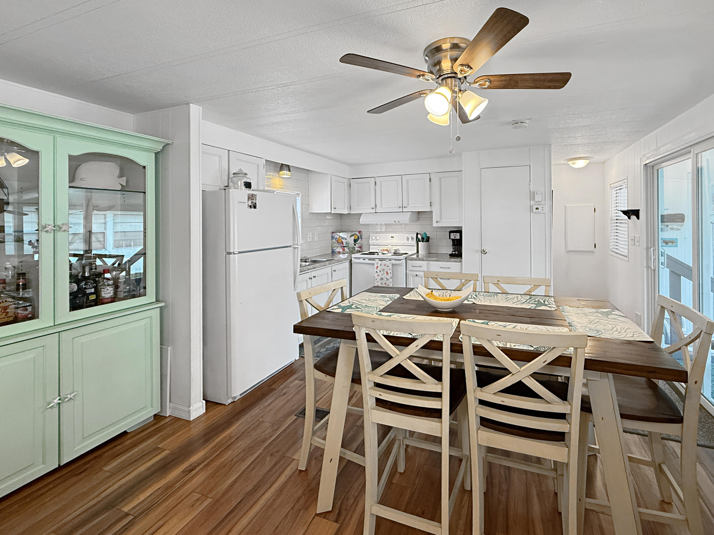 9296 Southwest Michelle Drive Stuart, FL 34997 - Photo 9 of 32 Mobile home - 9296 sw michelle drive stu