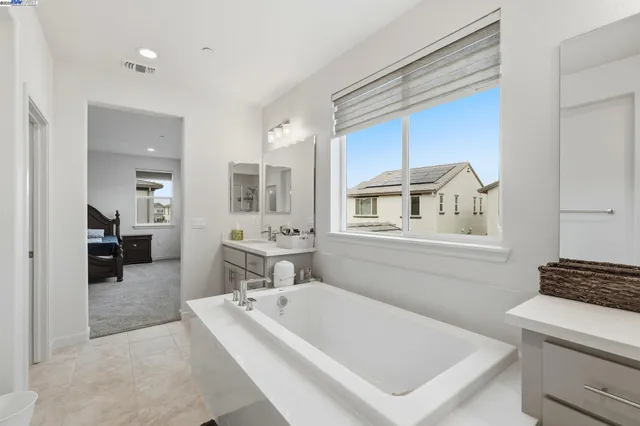 $1,049,400 | 3039 Paxton Street, Lathrop, CA 95330