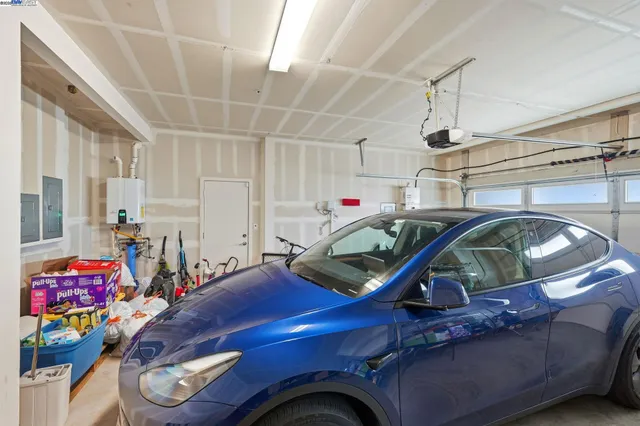 $1,049,400 | 3039 Paxton Street, Lathrop, CA 95330