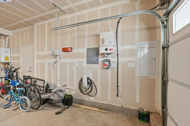 $1,049,400 | 3039 Paxton Street, Lathrop, CA 95330